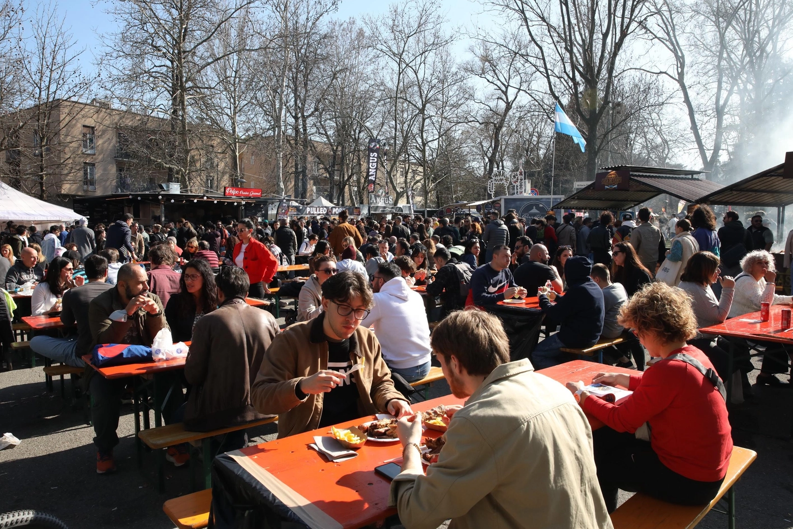 Street food festival  In migliaia ai Giardini  "Rifiuti e violazioni"  Il Comune chiederà i danni