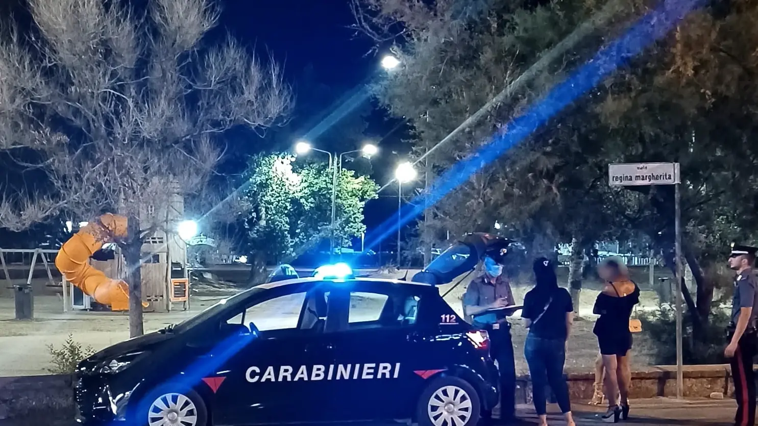 Riccione, controlli dei carabinieri