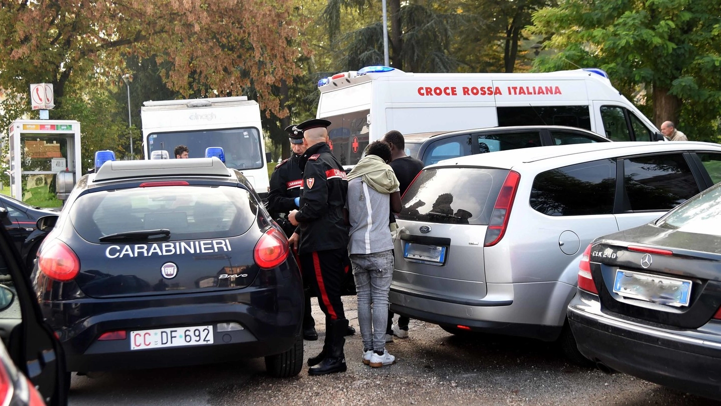 Ferrara, rissa in zona Gad: intervengono i carabinieri (foto Businesspress)