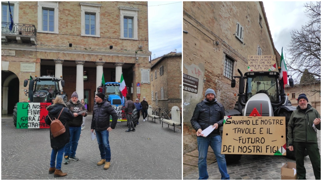 La protesta dei trattori a Urbino