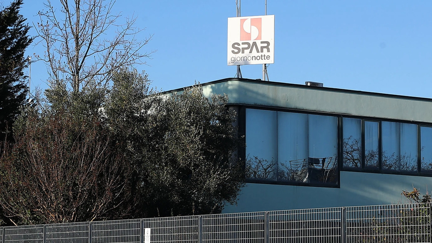 La sede del mobilificio Spar a Chiusa di Ginestreto (Fotoprint)