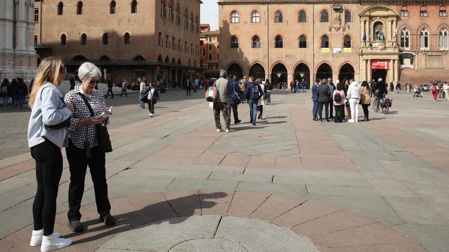 Il Crescentone di piazza Maggiore a Bologna