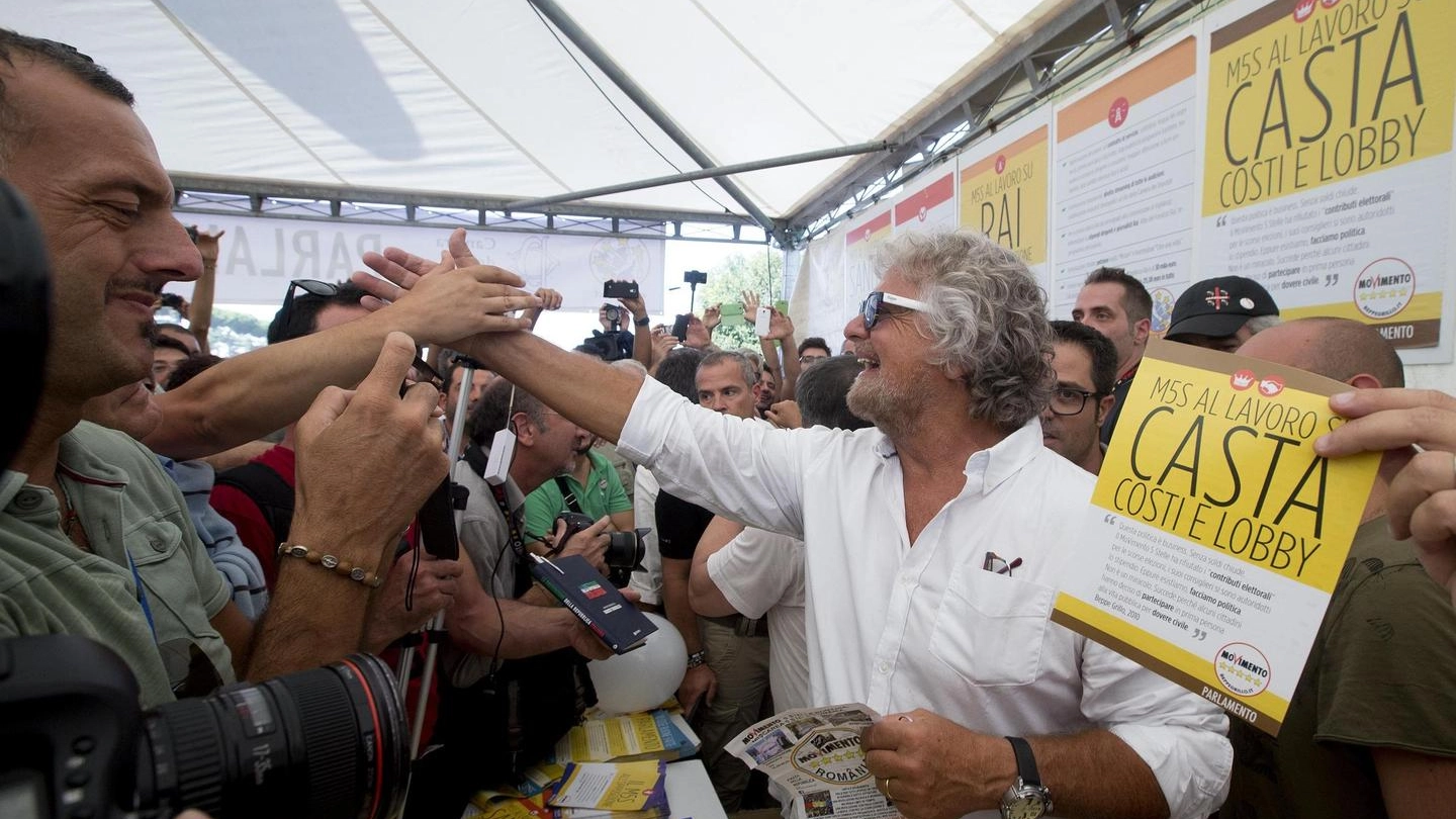 Beppe Grillo alla convention del Movimento 5 Stelle a Roma (Foto Ansa)