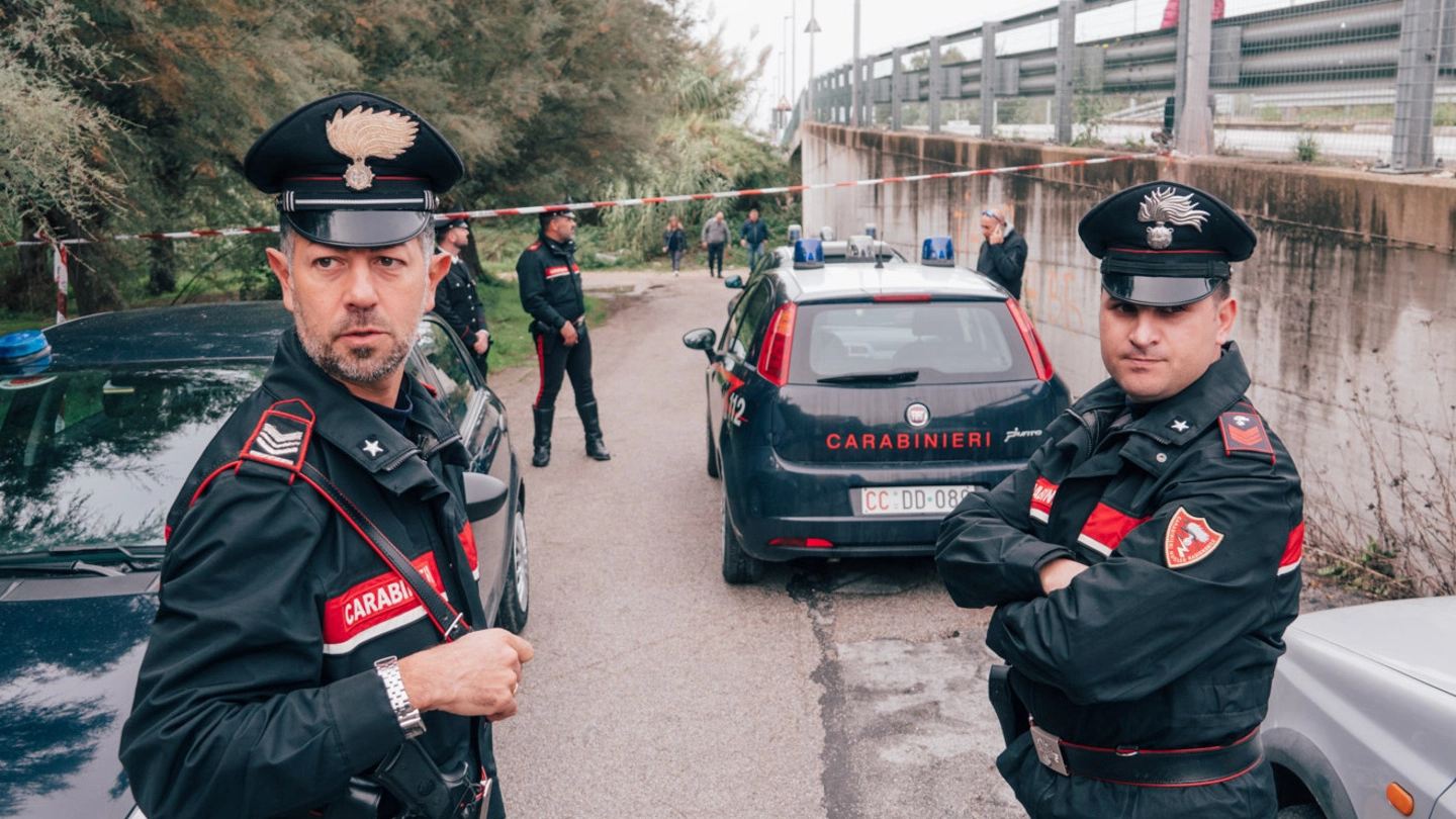 I carabinieri hanno acquisito le immagini delle telecamere presenti in zona
