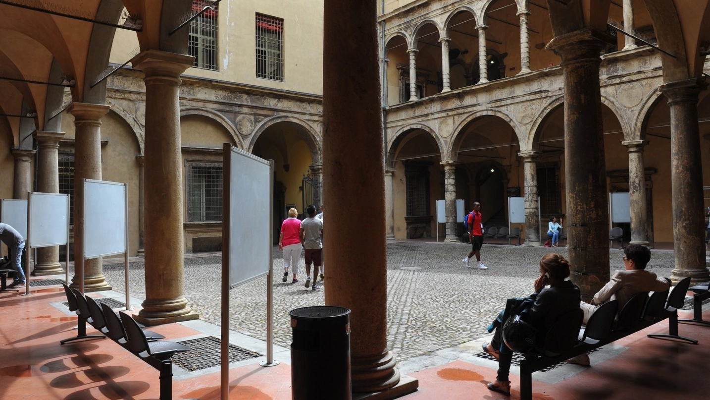 Bologna: Palazzo Malvezzi, storica sede della Facoltà di Giurisprudenza (FotoSchicchi)
