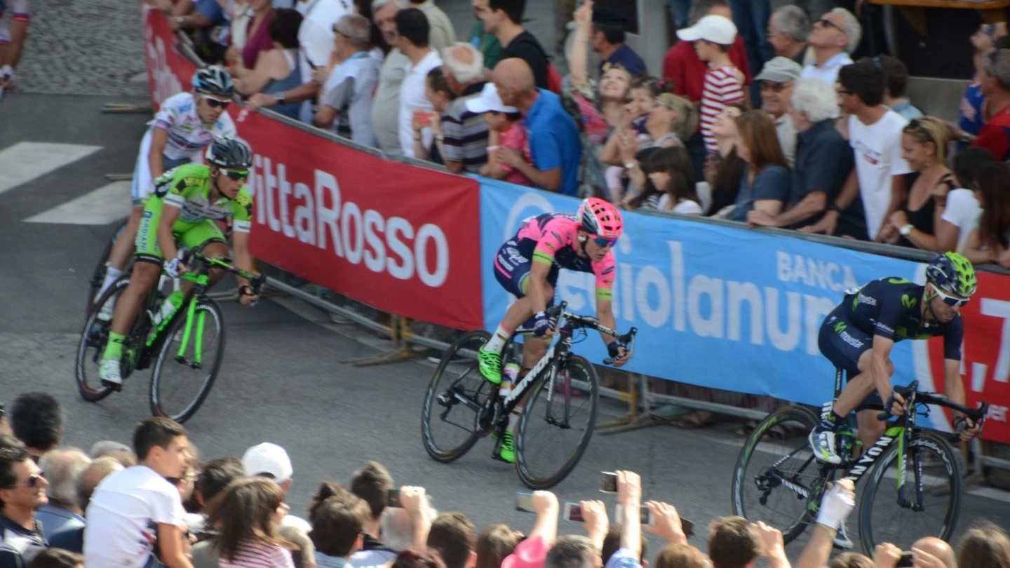 Il 16 maggio la provincia tornerà protagonista della corsa rosa: festa del ciclismo nella città della fortuna