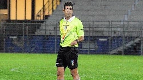 L’arbitro Antonio Martiniello della sezione di Macerata