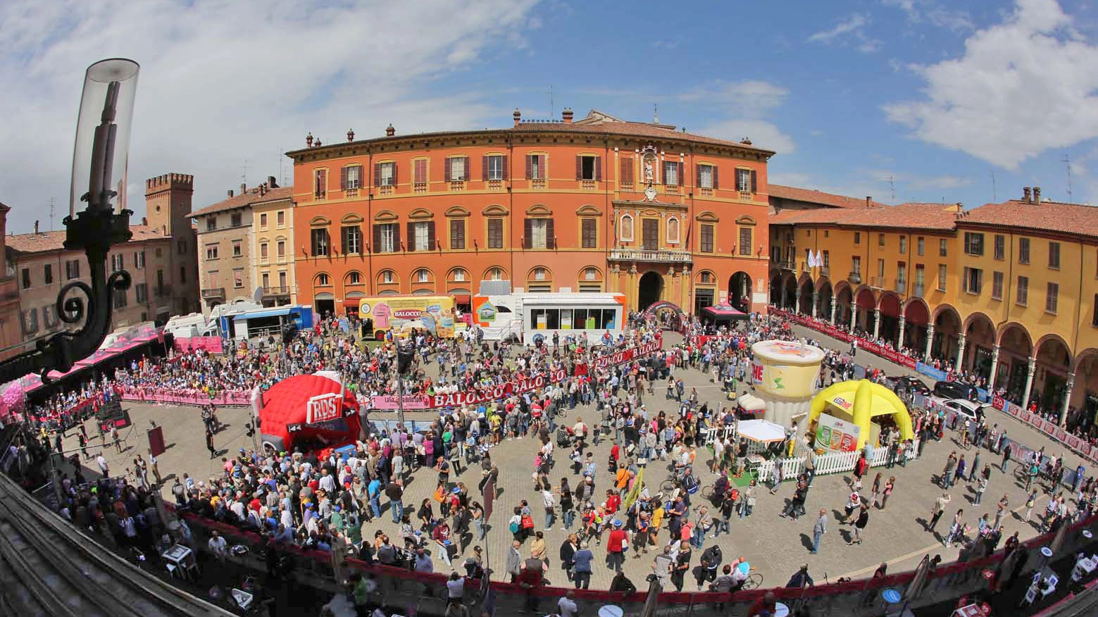Giro d'Italia a Imola nel 2015 (Isolapress)