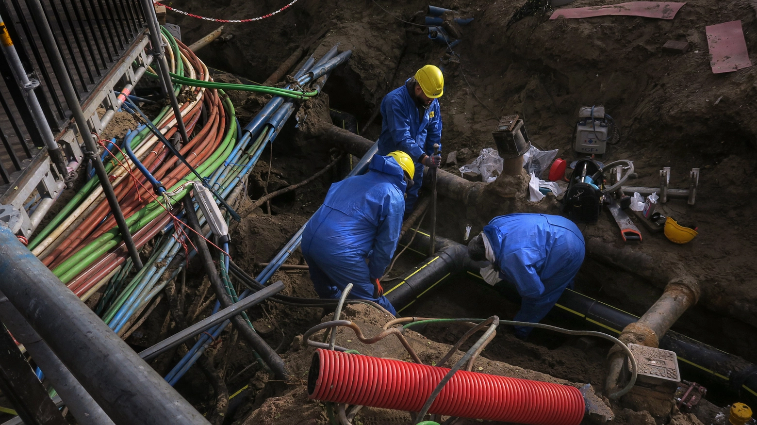I lavori prevedono lo scavo per una infrastruttura di telecomunicazione (foto archivio)