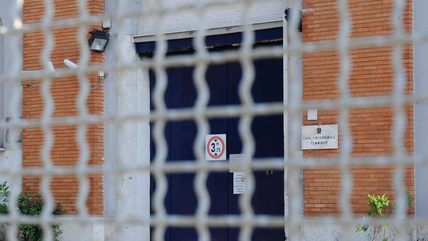 L'ingresso della sezione femminile del carcere di Rebibbia (Ansa)