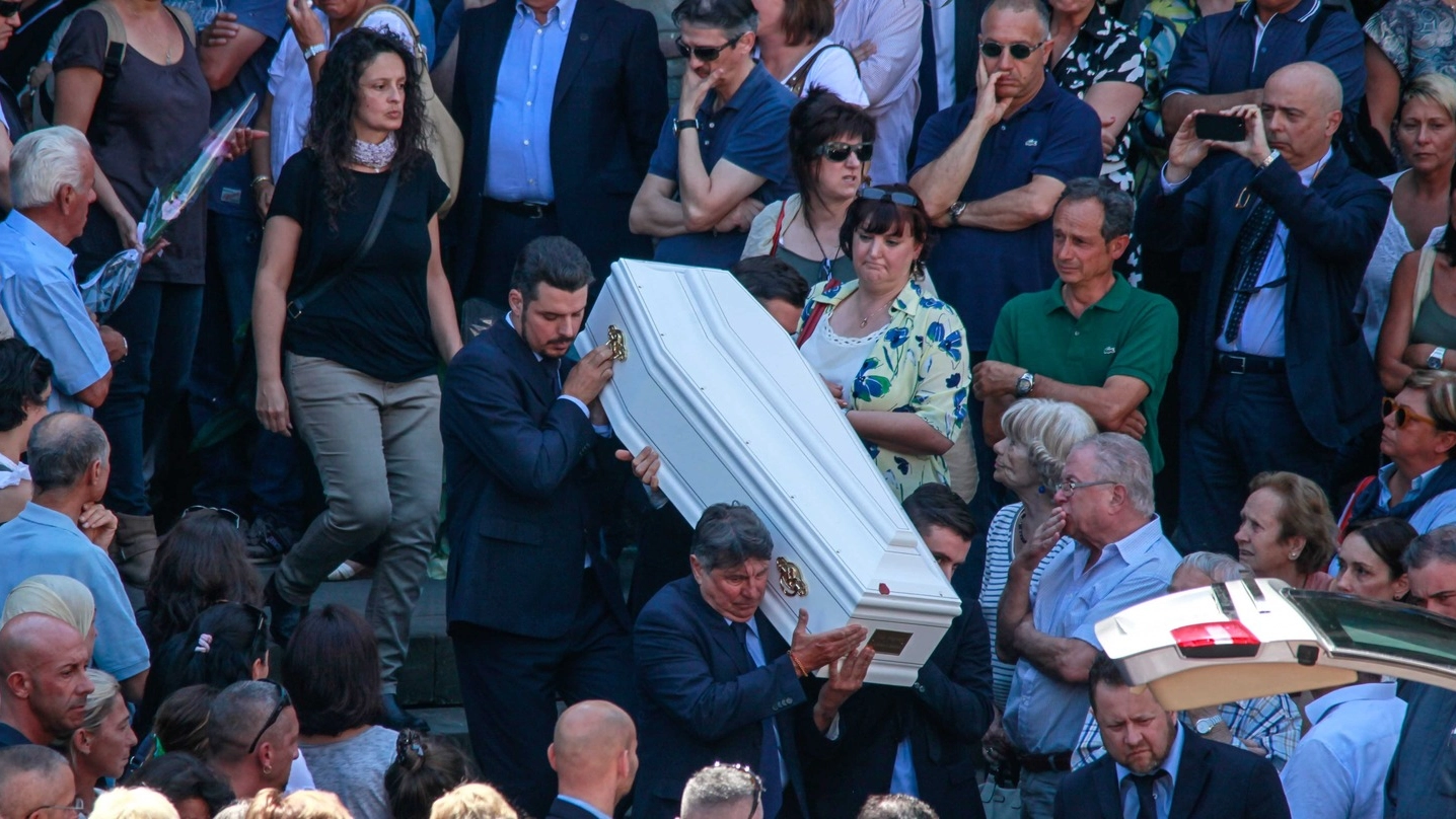 I funerali di Donatella Mugnaini e della piccola Alice