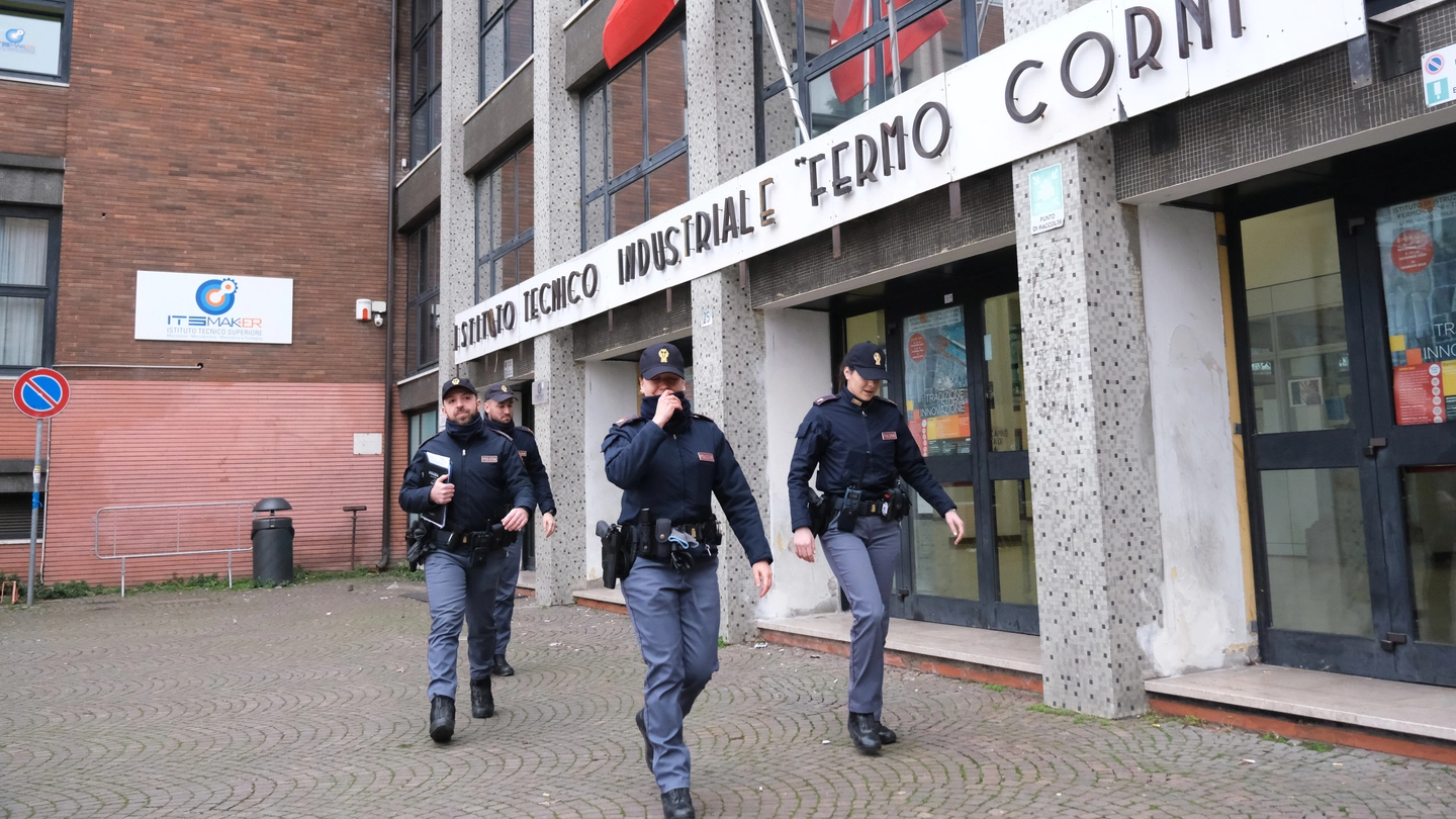 Un'altra aggressione all'Istituto Corni di Modena, la polizia ritorna in classe