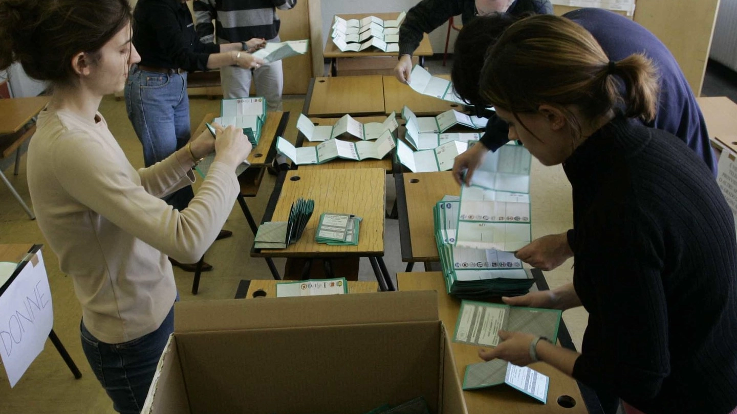 Elezioni Emilia Romagna 2020, cresce la febbre da urne (foto Newpress)
