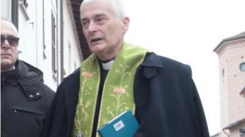 Don Bruno resta, parroco di San Gabriele Arcangelo