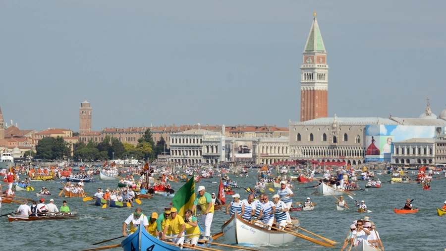 Venezia, domenica torna Vogalonga: la regata amatoriale sarà di 20km