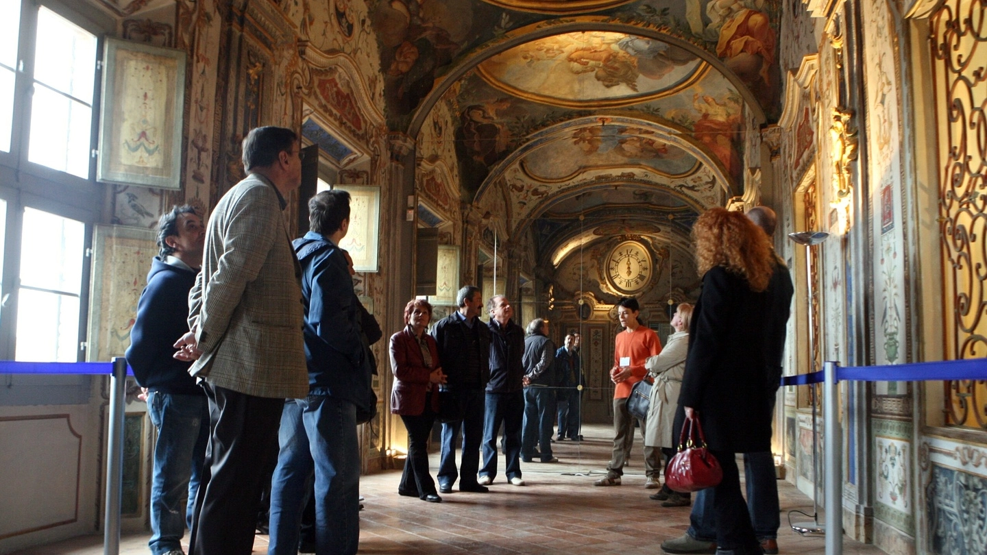 Le magnifiche sale di Palazzo Romagnoli (foto Ravaglia)