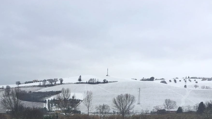 Neve sulle colline fermane