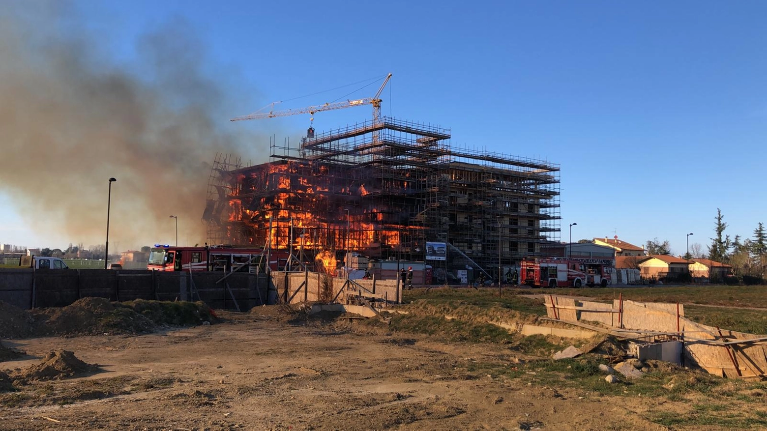 Incendio in un cantiere a Castenaso 