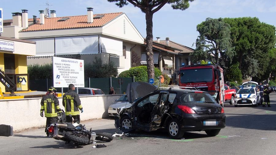 Incidente mortale in viale Volturno a Cervia (Foto Zani)