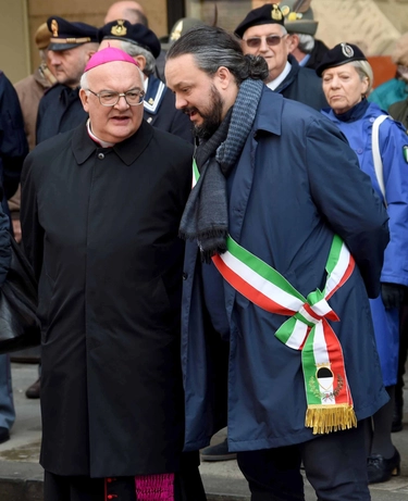 Case popolari, lite Perego – Fabbri a Ferrara. Talmelli (Pd): “Solidarietà al vescovo”