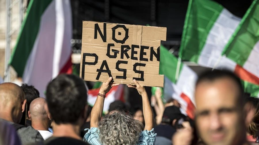 Manifestazione contro il Green pass