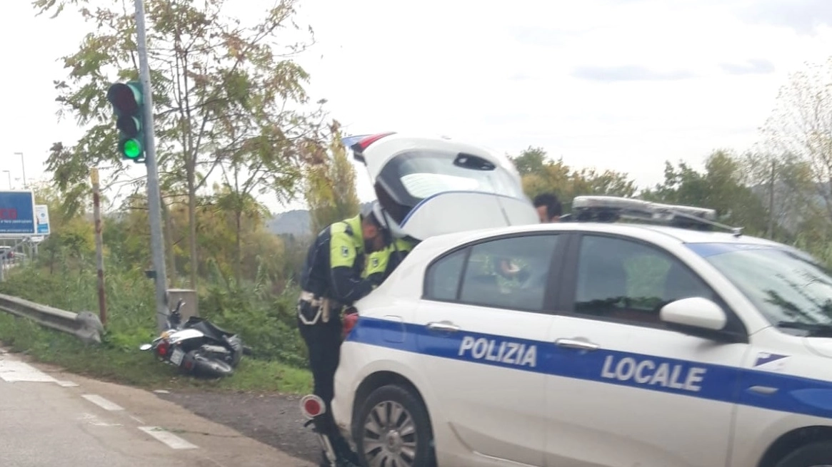 L'incidente in via Roma all'altezza del semaforo