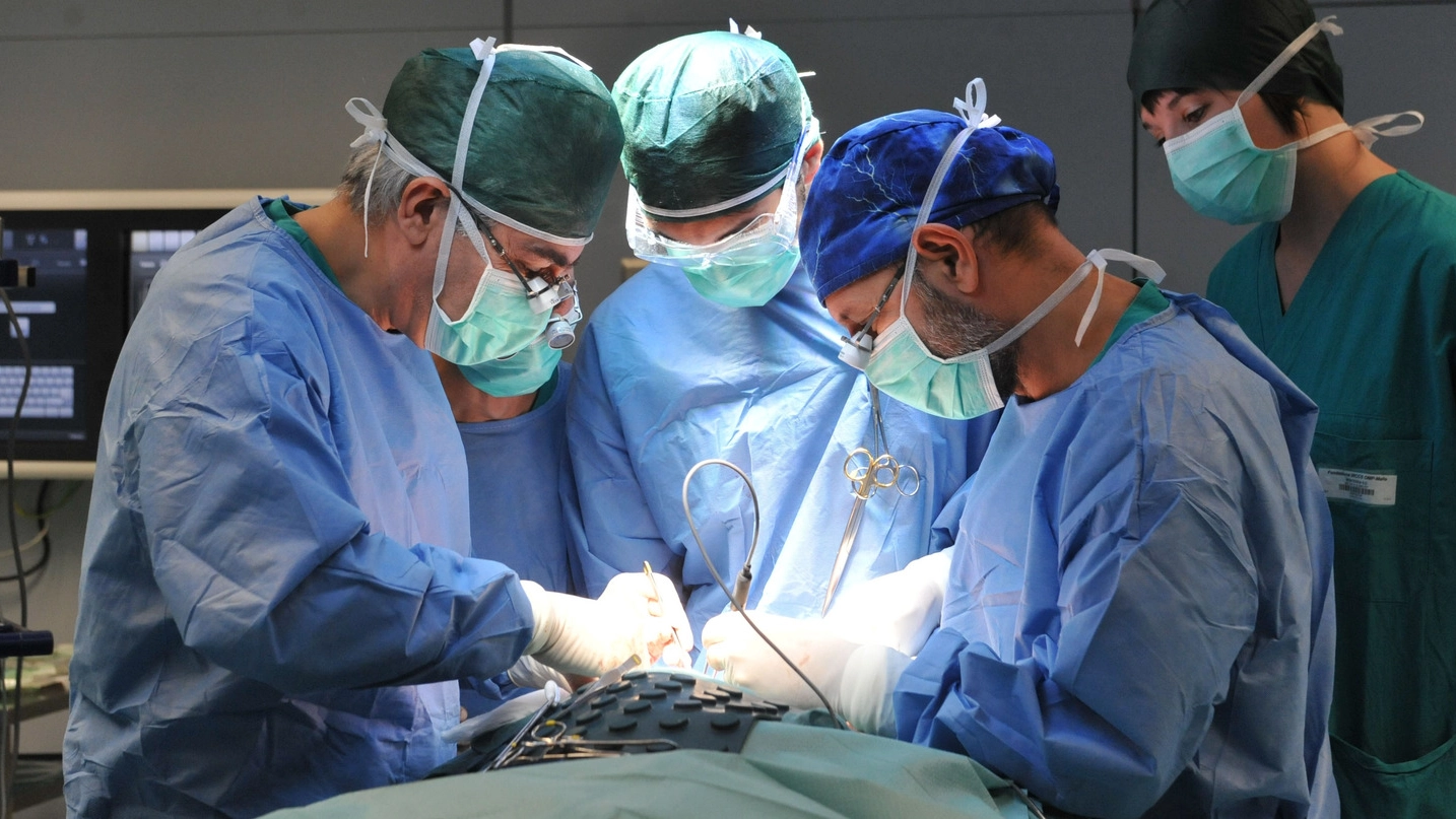 Medici in sala operatoria (foto di repertorio)