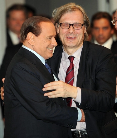 Il centralinista Sgarbi: ti passo Berlusconi. "Pronto? Sono il candidato al Colle"