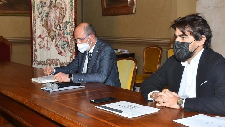 Reggio Emilia, presentato ieri dal sindaco Vecchi e l’assessore Marchi: "Opere pubbliche e più servizi alla persona, senza toccare la tassazione"