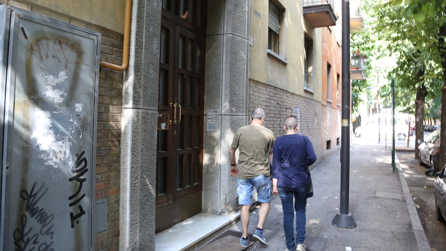 Bologna, via Zampieri 13 (FotoSchicchi)