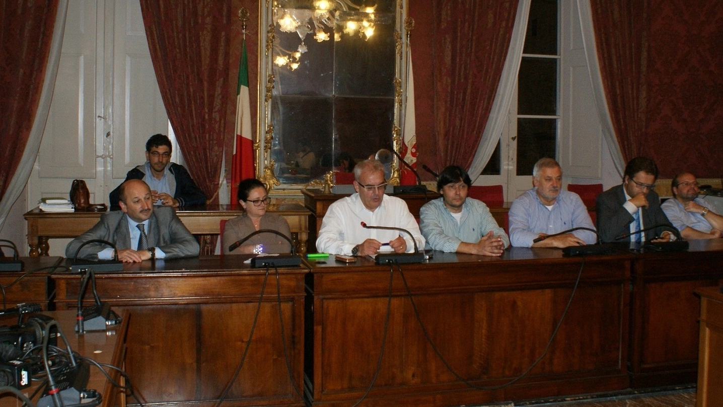 Il sindaco Romano Carancini ha riunito ieri sera tardi gli assessori per comunicare l’accordo raggiunto con le imprese