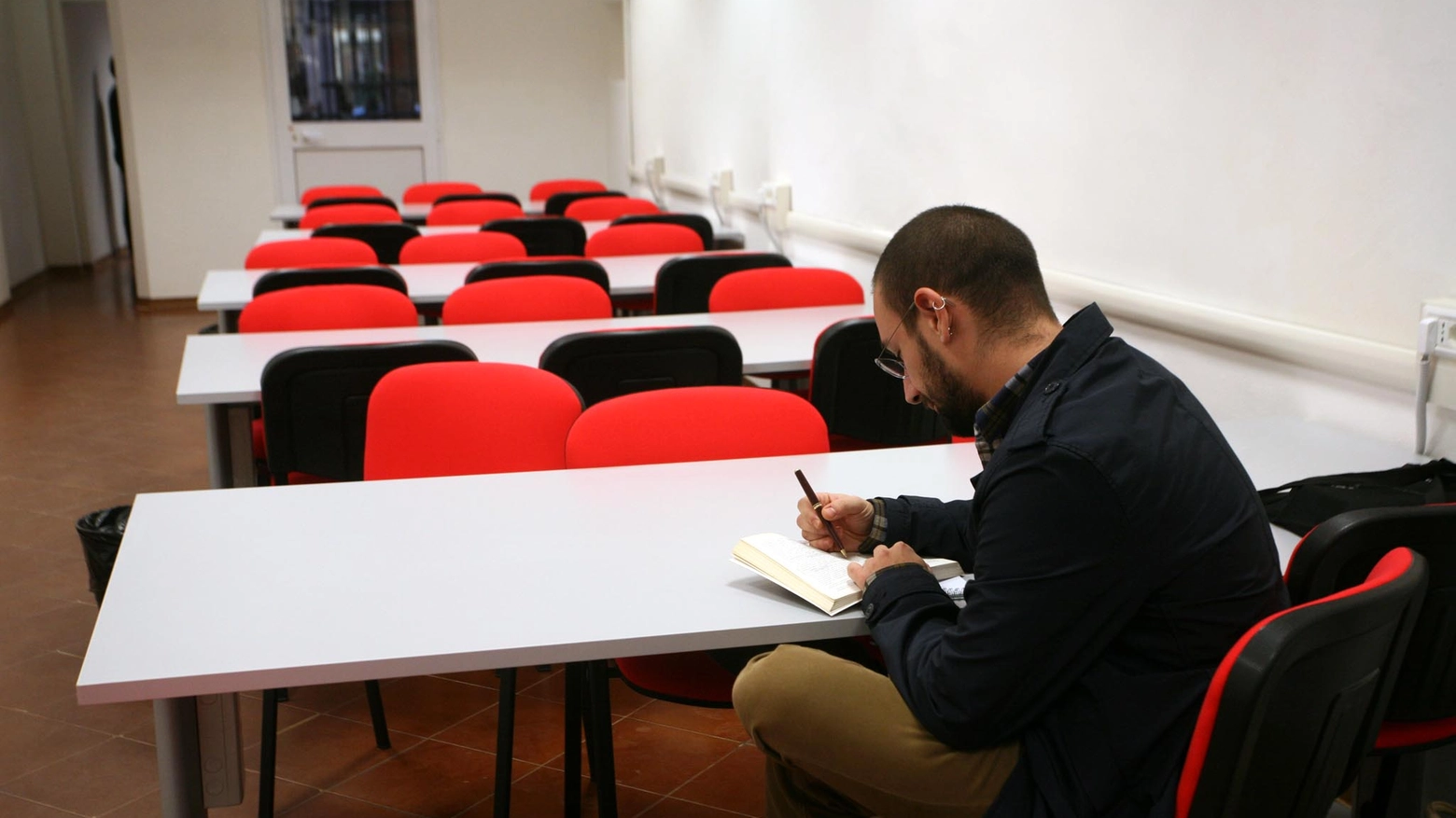 L'aula studio di via Petroni a Bologna (FotoSchicchi)