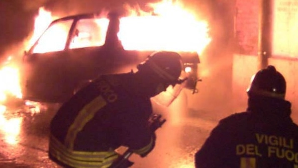 Bologna, auto incendiate nella zona Est (Foto di repertorio Lecci)