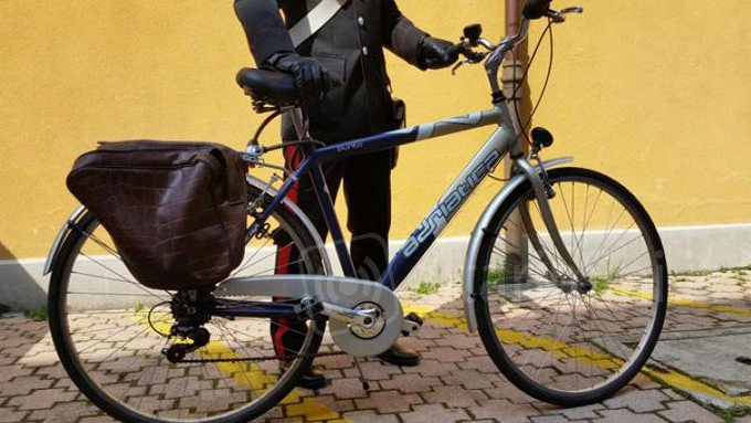 Una bici recuperata dai carabinieri