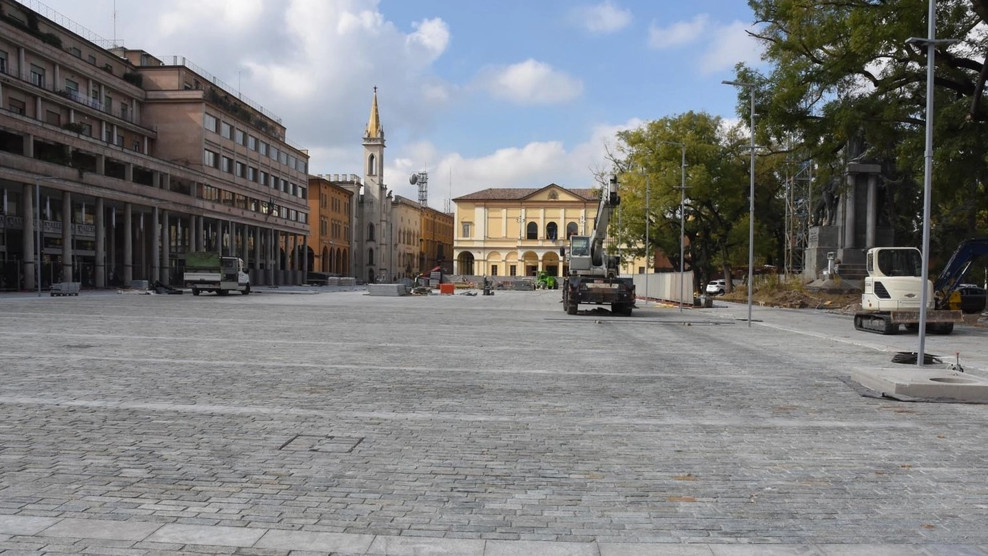 La nuova piazza della Vittoria (foto Artioli)