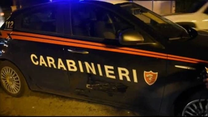 I Carabinieri hanno arrestato il 32enne per maltrattamenti in famiglia