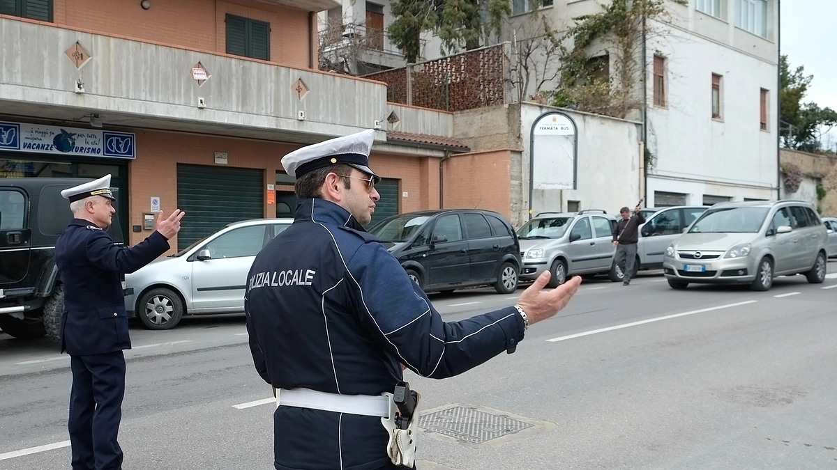 Polizia municipale (foto archivio Zeppilli)