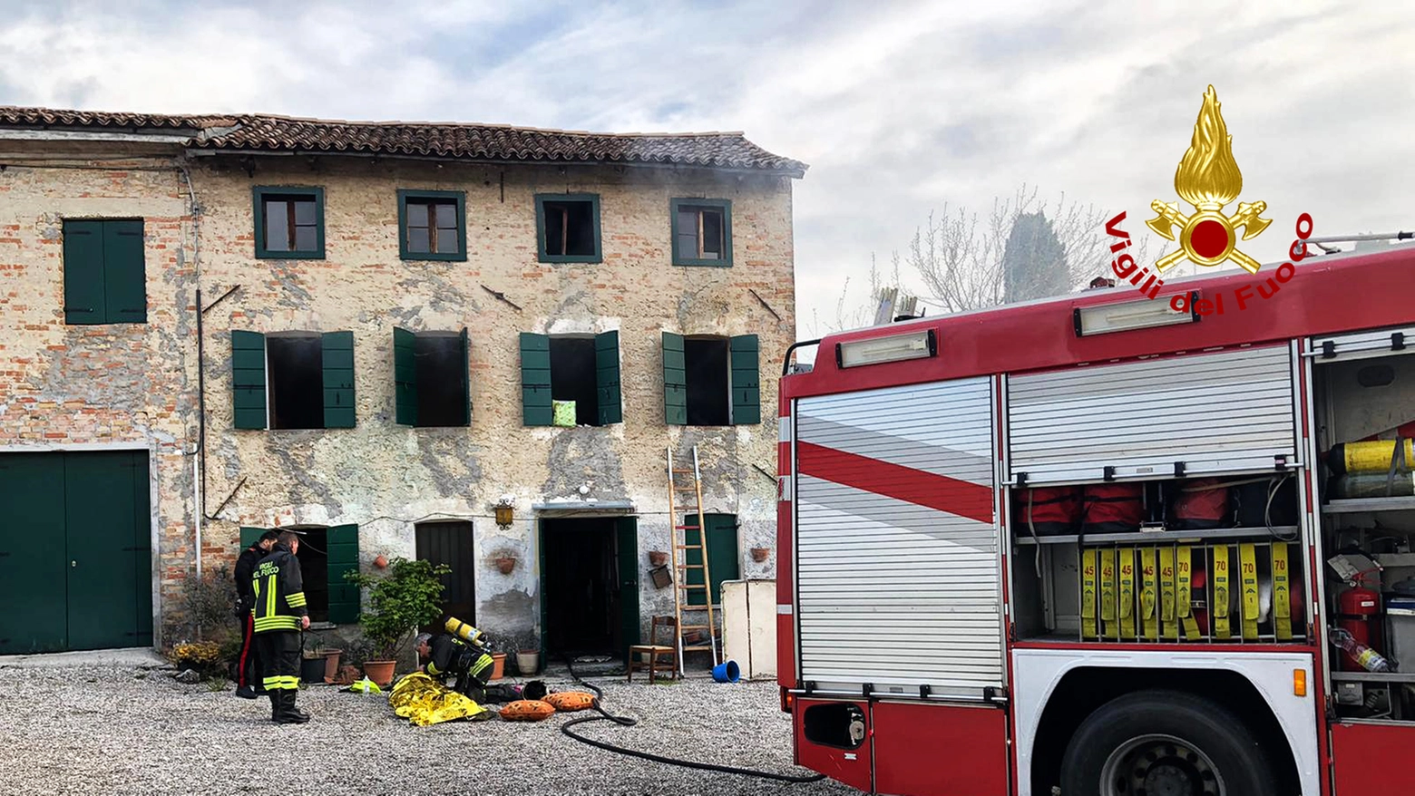 Incendio in abitazione nel Trevigiano per una termocoperta che ha preso fuoco