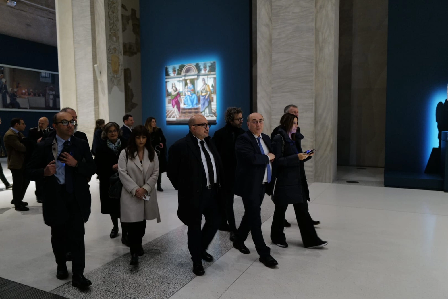 Il ministro Sangiuliano in visita alla mostra sui Preraffaelliti a Forlì (foto Salieri)