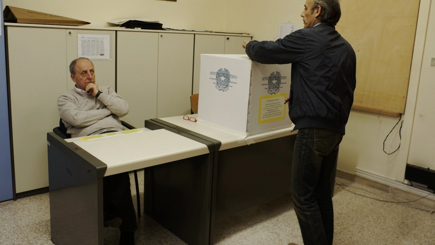 Stavolta nelle sezioni elettorali del Fermano non ci sono mai state code di elettori (Foto Zeppilli)