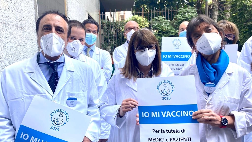 "Io mi vaccino" è la campagna partita da Milano e promossa da molti Ordini dei medici