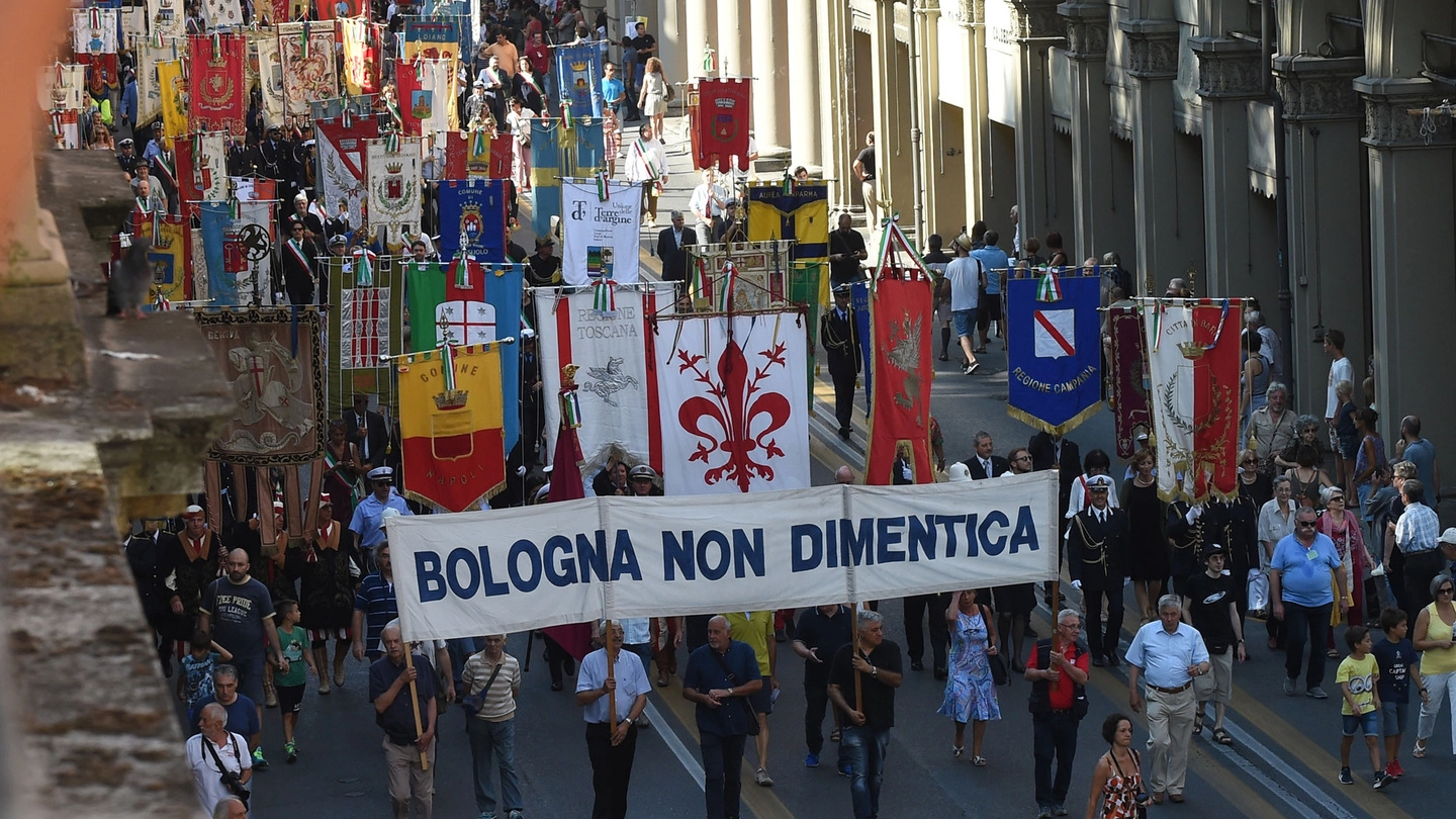 Bologna, il corteo per l'anniversario della strage del 2 agosto 1980 (Schicchi)