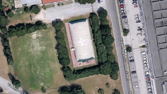 Vista dall'alto del centro sportivo comunale di Fornace Zarattini