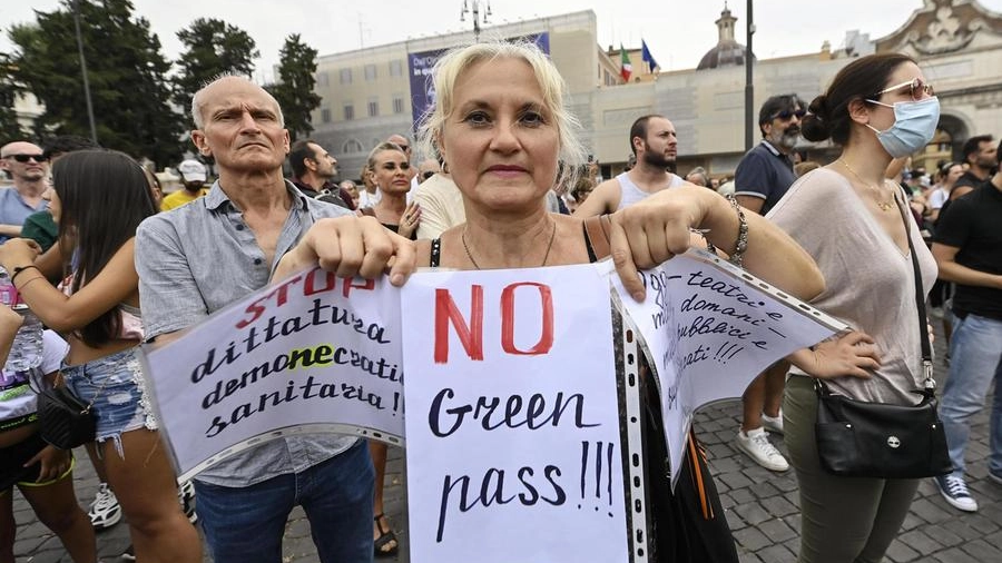 Manifestazione contro il Green pass