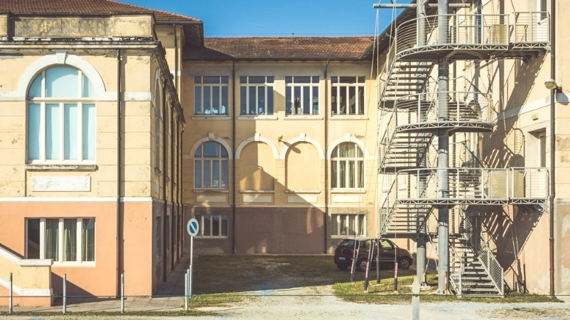 L'ex  colonia fascista forlivese edificata nel 1930 su progetto del Fuzzi