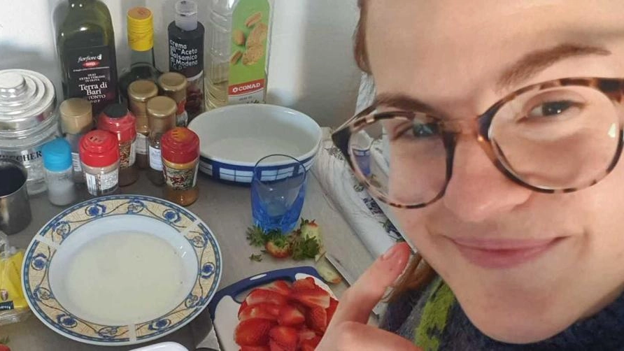 Sara Pedri in un selfie scattato nella sua casa in Trentino