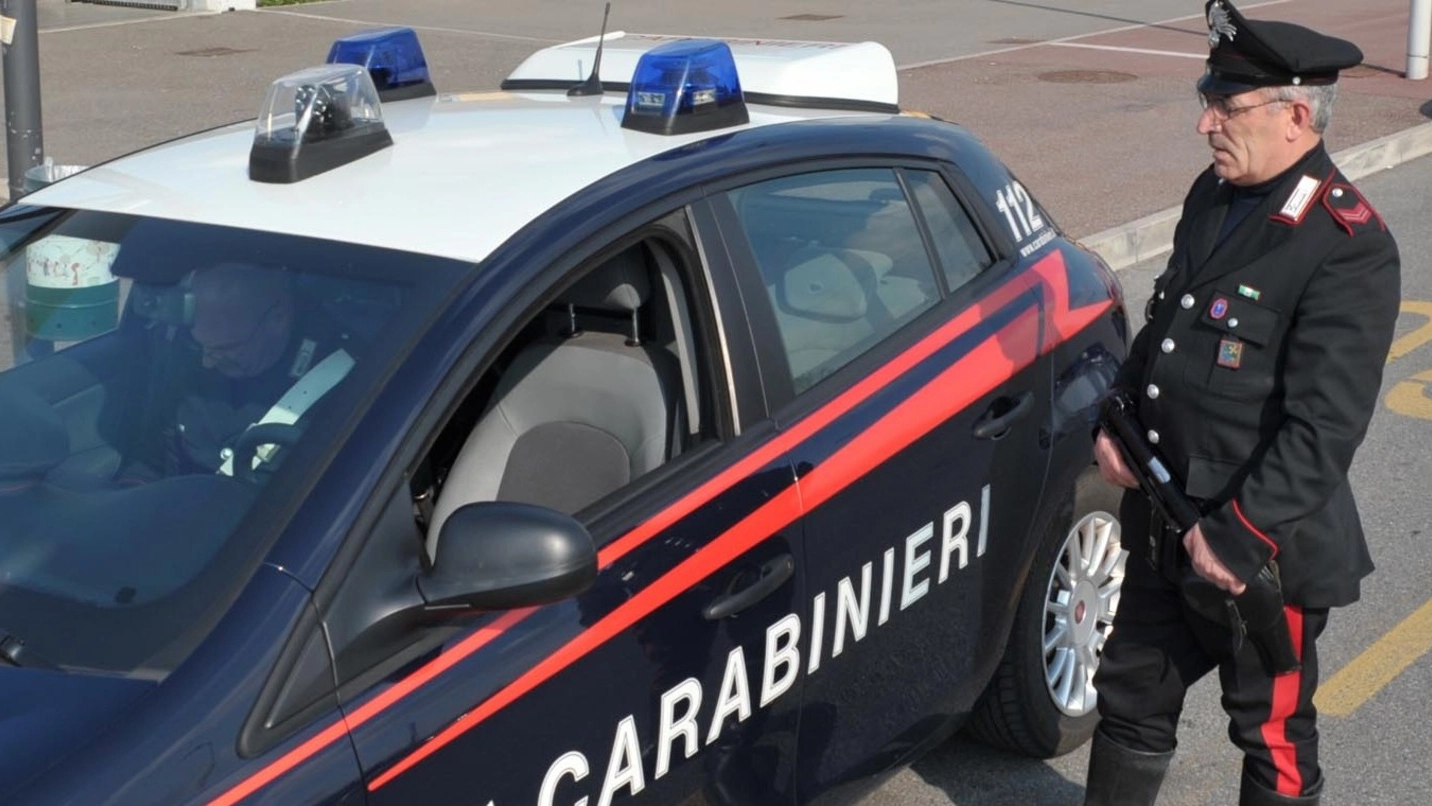 I carabinieri sono stati anche minacciati