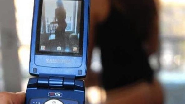 Un video dal cellulare (Foto archivio)