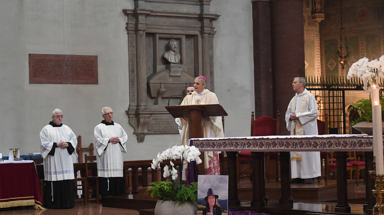 La messa di Zuppi in San Francesco per ricordare Marisa Monti Riffeser