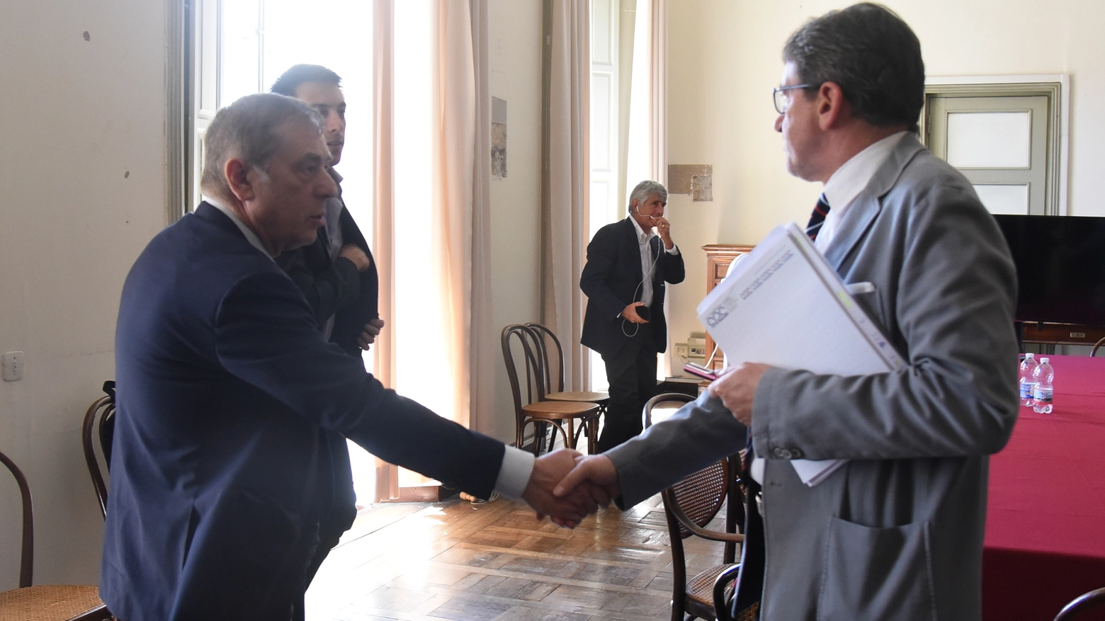L'incontro in Comune fra il sindaco Muzzarelli e Caliendo (foto Fiocchi)